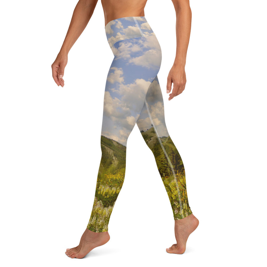 Baldy View Through The Lupines Yoga Leggings