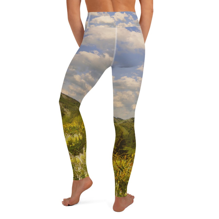 Baldy View Through The Lupines Yoga Leggings