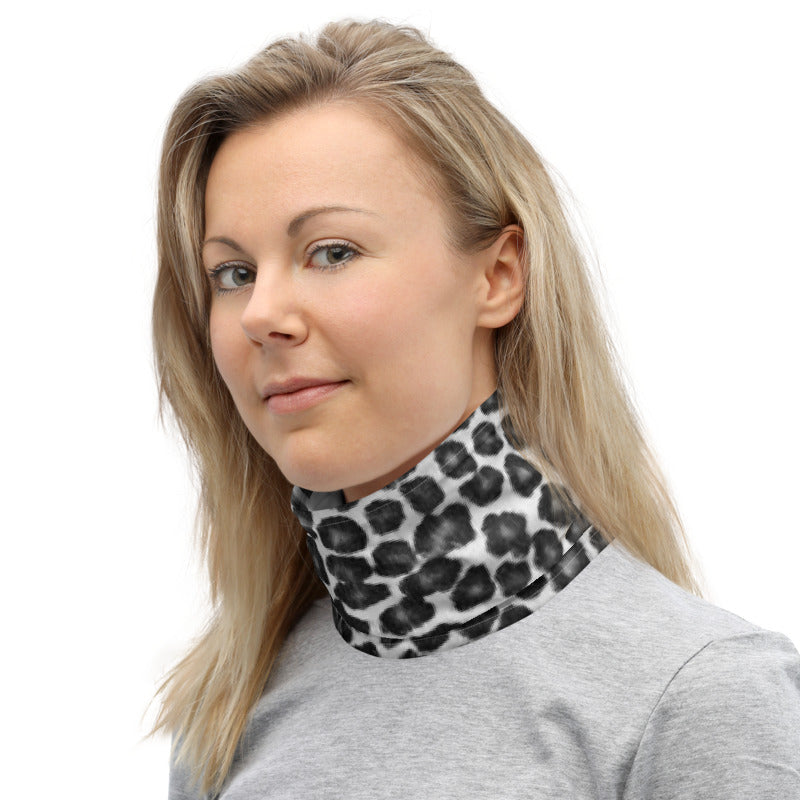 Black and White Leopard Neck Gaiter